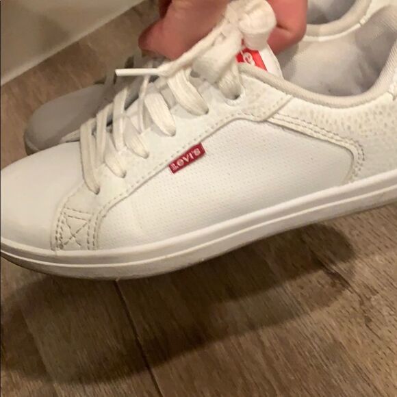 Levi’s white sneakers  - Picture 3 of 6